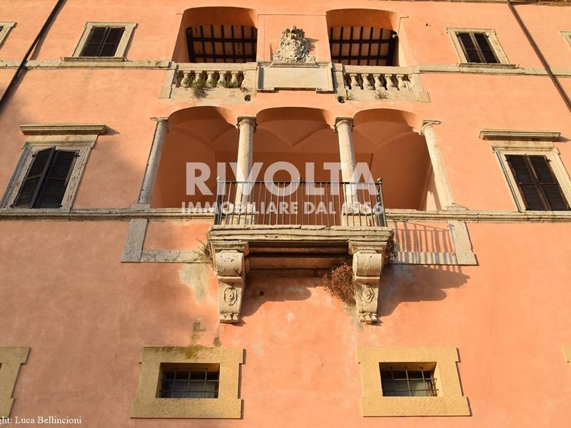 Casa Indipendente in Vendita a Collevecchio, 1'760'000&euro;, 800 m²