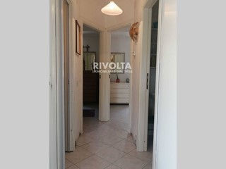 Villa in Vendita a Scurcola Marsicana, 239'000€, 150 m²