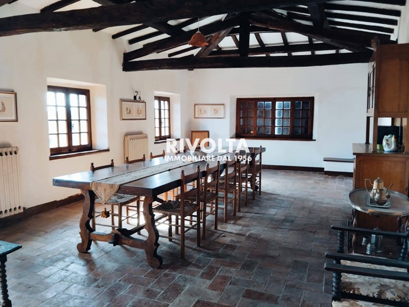 Casa Indipendente in Vendita a Roccastrada, 220'000€, 400 m²