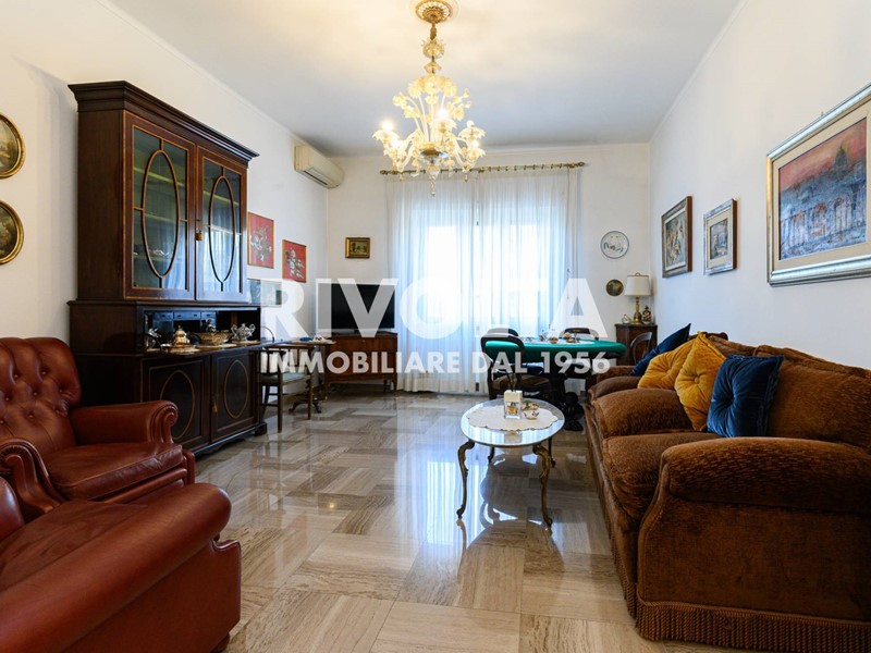 Trilocale in Vendita a Roma, 388'000€, 120 m²
