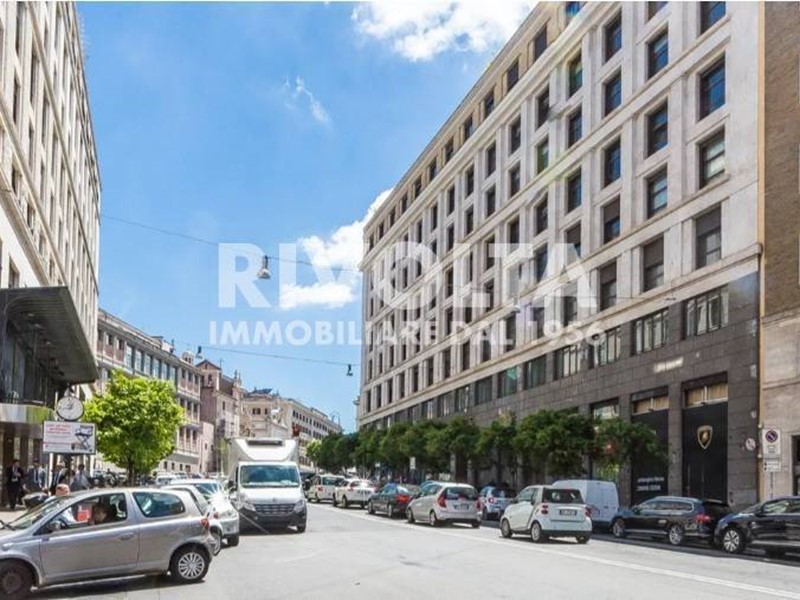 Immobile commerciale in Affitto a Roma, 6'500&euro;, 170 m²