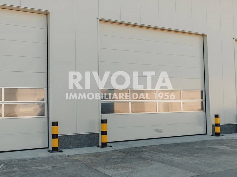 Magazzino in Affitto a Roma, 46'000€, 5200 m²