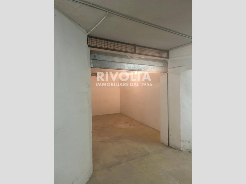 Immobile commerciale in Vendita a Roma, 49'000€, 19 m²