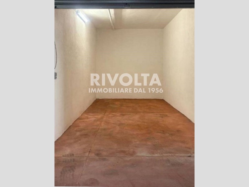 Box in Vendita a Roma, 35'000€, 22 m²