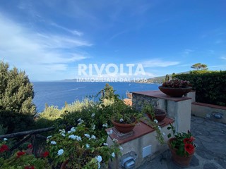 Villetta a schiera in Affitto a Monte Argentario, 1'800€, 115 m²
