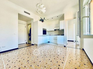 Trilocale in Vendita a Albissola Marina, 270'000€, 75 m²