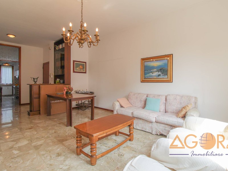 Quadrilocale in Vendita a Tortona, 80'000€, 90 m²