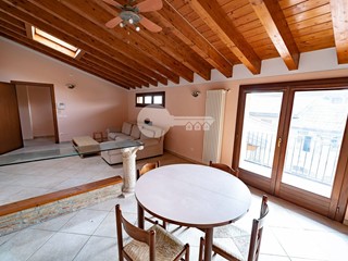 Trilocale in Vendita a Ghedi, 140'000€, 100 m²