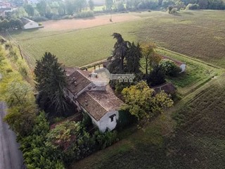 Rustico in Vendita a Ostiano, 280'000&euro;, 560 m²