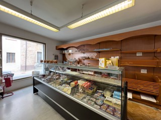 Attività commerciale in Vendita a Remedello, 1'000€, 150 m²