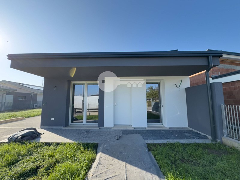 Villa in Vendita a Gottolengo, 285'000€, 145 m²