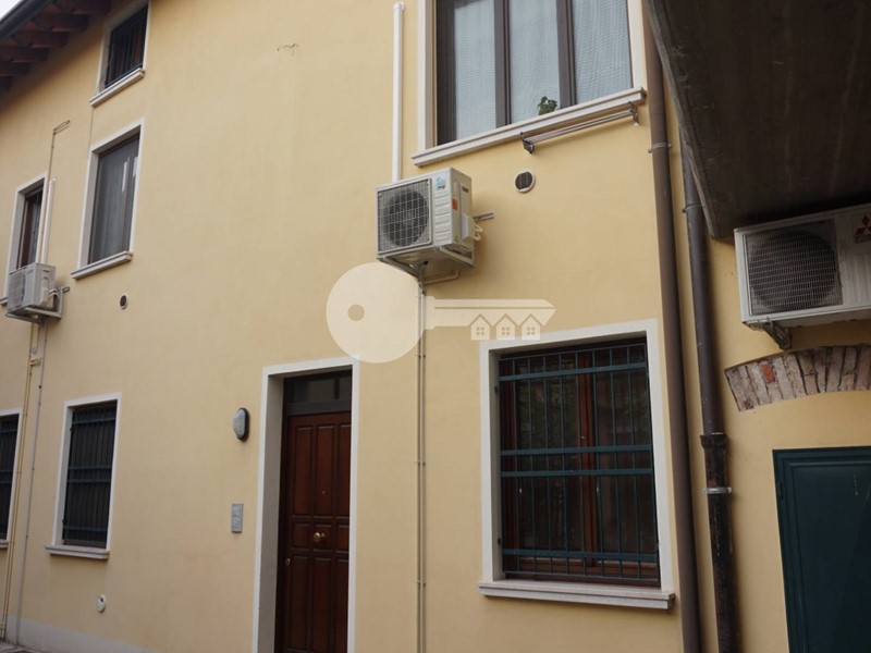 Bilocale in Vendita a Leno, 85'000€, 60 m²