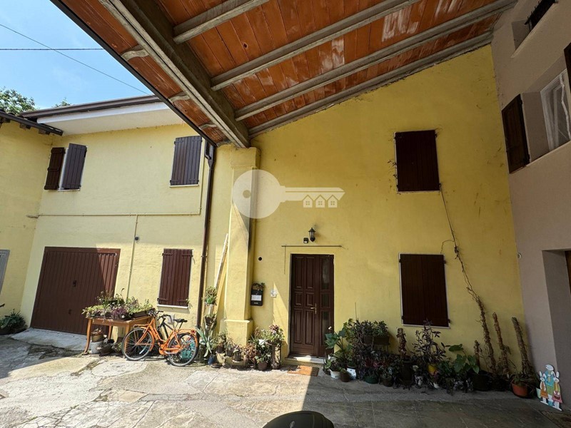 Casa Indipendente in Vendita a Leno, 139'000€, 130 m²