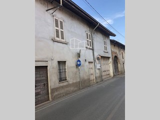 Villa in Vendita a Verolavecchia, 70'000€, 1170 m²