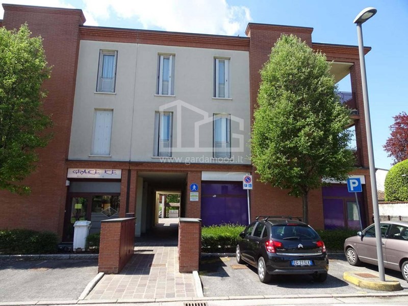 Immobile commerciale in Vendita a Borgosatollo, 120'000€, 96 m²