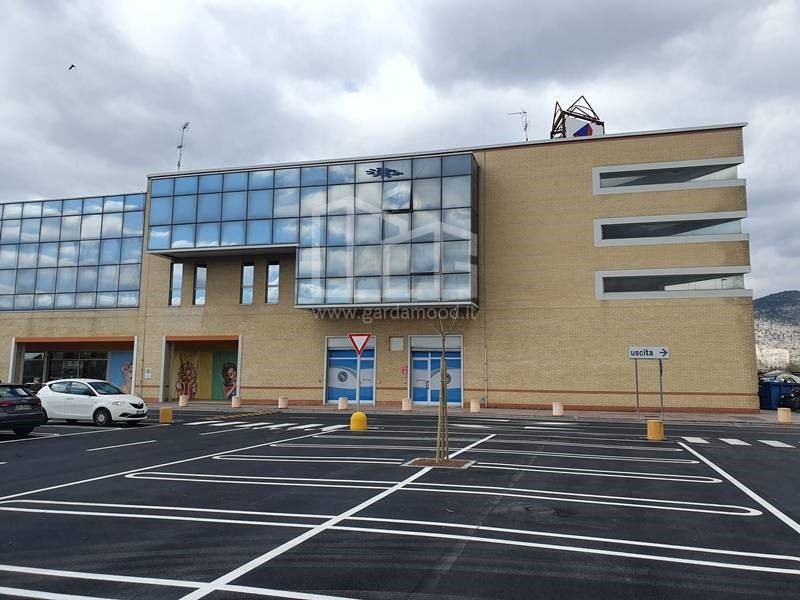 Immobile commerciale in Vendita a Mazzano, 160 m²