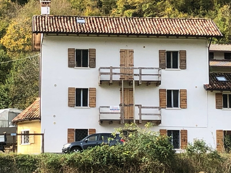 Casa Semi Indipendente in Vendita a Arsiè, 80'000€, 200 m²