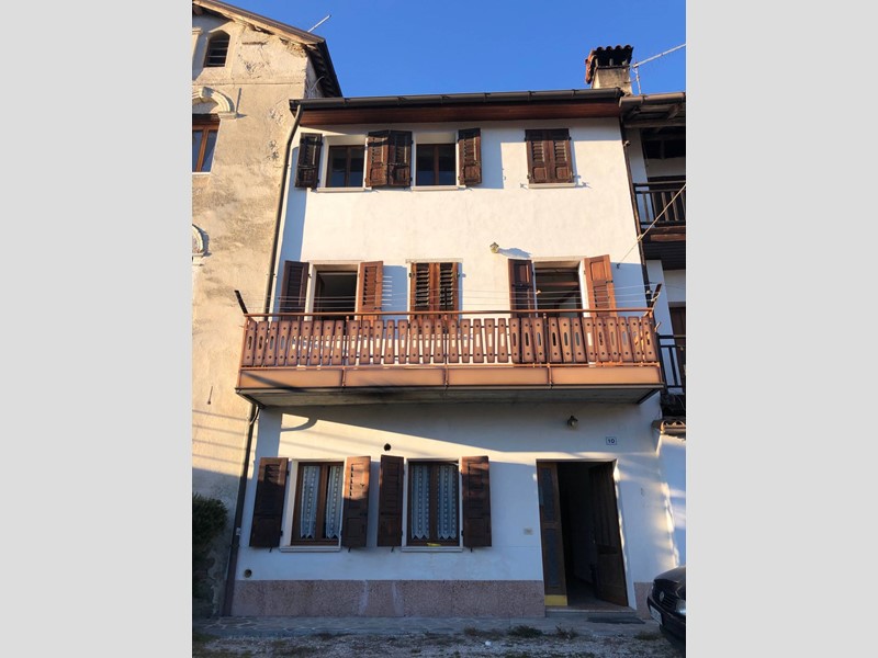 Casa Semi Indipendente in Vendita a Cesiomaggiore, 99'000€, 350 m²
