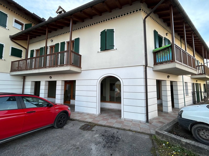 Quadrilocale in Vendita a Cesiomaggiore, 75'000€, 120 m²