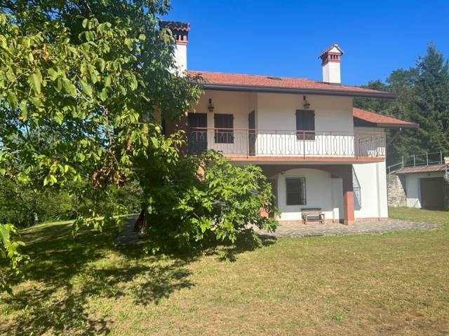 Casa Indipendente in Vendita a Borgo Valbelluna, 320'000€, 250 m²