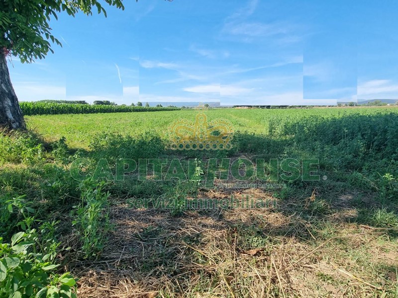 Terreno agricolo in Vendita a Marcianise, 12'000€, 3154 m²