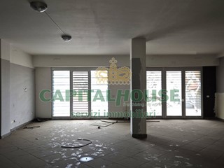 Immobile commerciale in Vendita a Portico di Caserta, 151'164€, 95 m²