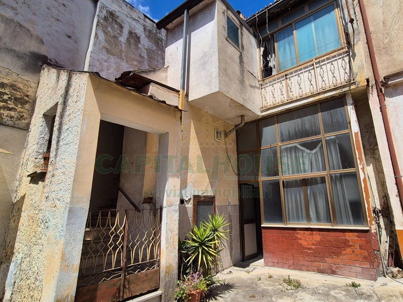 Bilocale in Vendita a Portico di Caserta, 33'000€, 80 m²