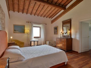 Casa Indipendente in Affitto a Fiesole, 2'200€, 120 m²