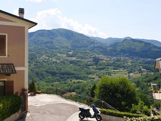 Casa Semi Indipendente in Vendita a San Romano in Garfagnana, 60'000€, 200 m²
