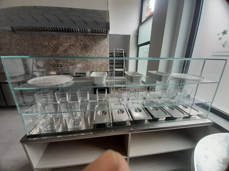 Attività commerciale in Vendita a Firenze, 90'000€, 56 m²