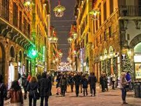 Appartamento in Affitto a Firenze, 8'000&euro;, 140 m²