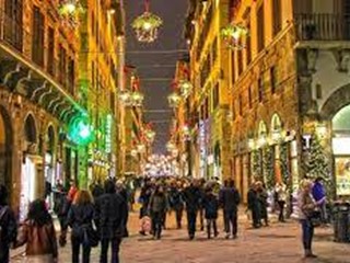 Appartamento in Affitto a Firenze, 8'000&euro;, 140 m²