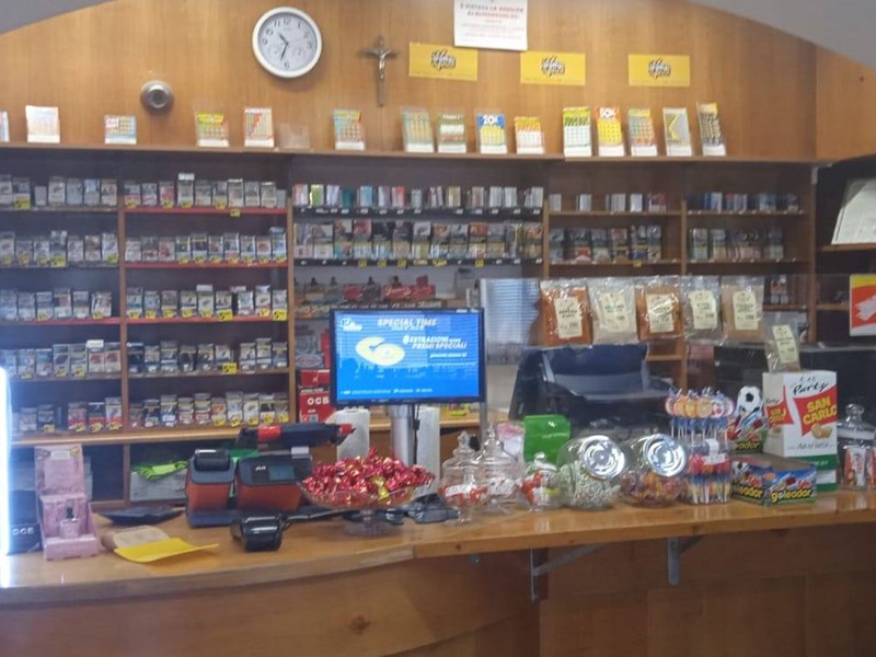 Attività commerciale in Vendita a Firenze, 30'000€, 75 m²