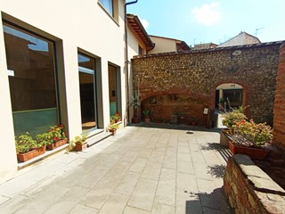 Attività commerciale in Affitto a Montelupo Fiorentino, 1'900€, 190 m²