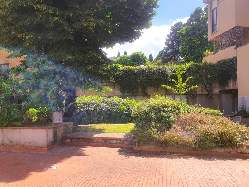 Quadrilocale in Vendita a Firenze, 275'000€, 113 m²