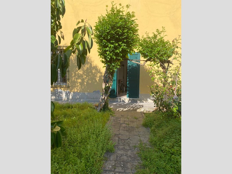 Casa Semi Indipendente in Vendita a Rosignano Marittimo, 390'000€, 350 m²