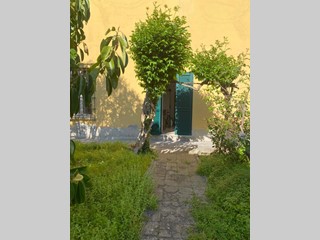 Casa Semi Indipendente in Vendita a Rosignano Marittimo, 390'000€, 350 m²