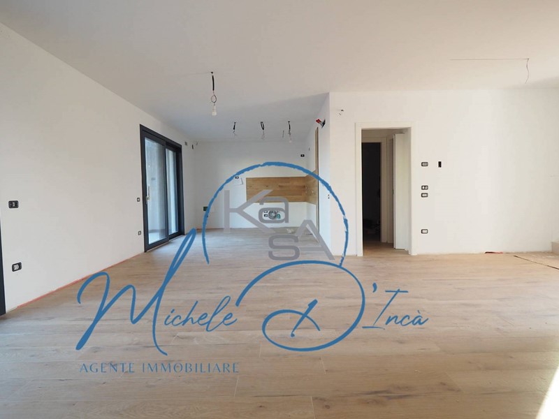 Casa Semi Indipendente in Vendita a Ponzano Veneto, 460'000€, 200 m²