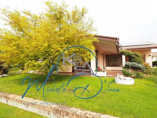 Casa Indipendente in Vendita a Villorba, 407'000€, 240 m²