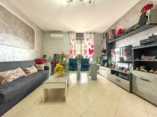 Quadrilocale in Vendita a San Tammaro, 115'000€, 100 m²