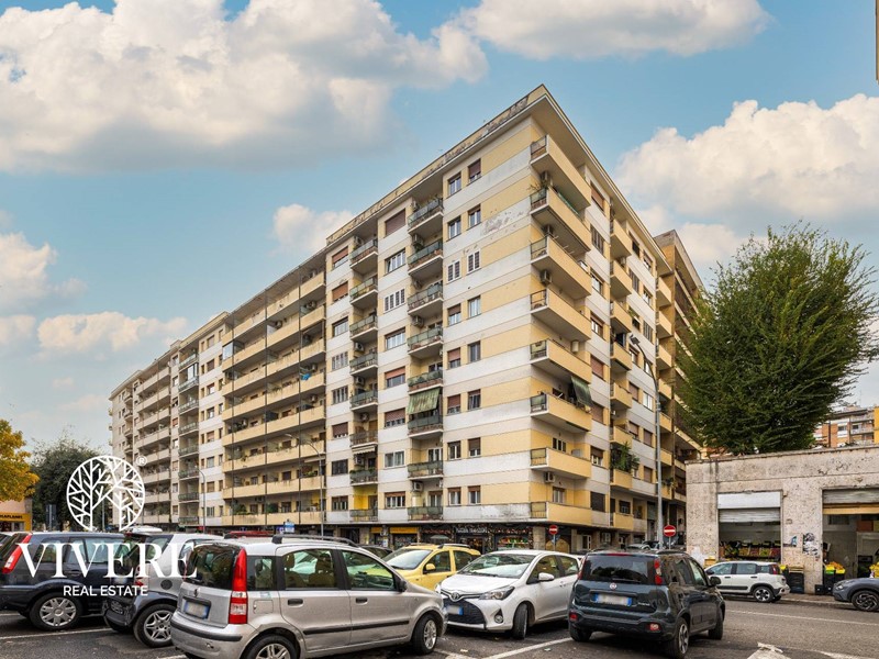 Quadrilocale in Vendita a Roma, 350'000€, 123 m²