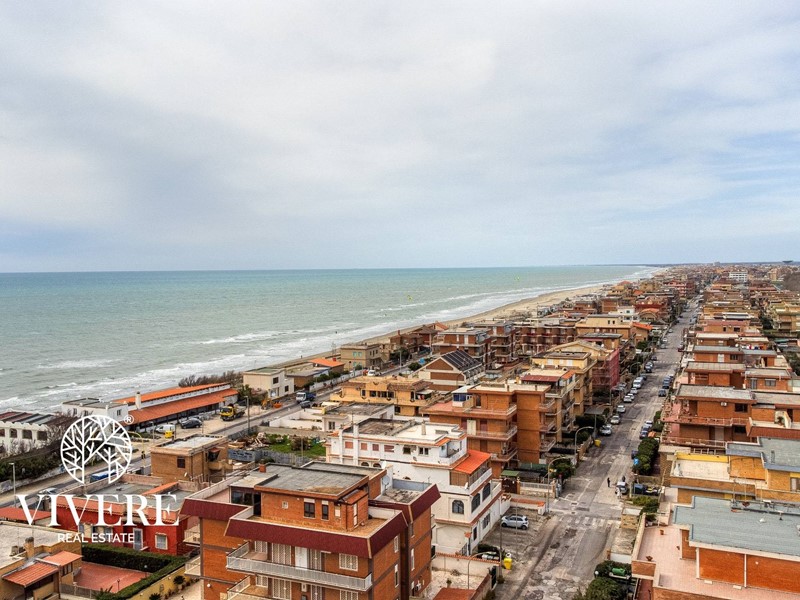 Bilocale in Vendita a Pomezia, 125'000€, 67 m²