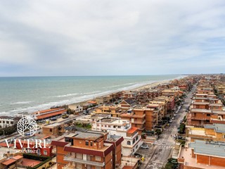 Bilocale in Vendita a Pomezia, 125'000€, 67 m²