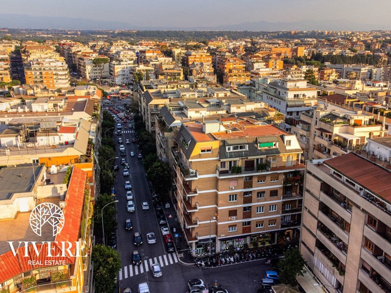 Attico in Vendita a Roma, 750'000€, 171 m²