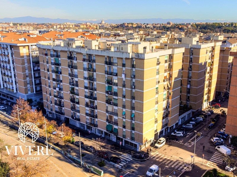 Trilocale in Vendita a Roma, 185'000€, 91 m²