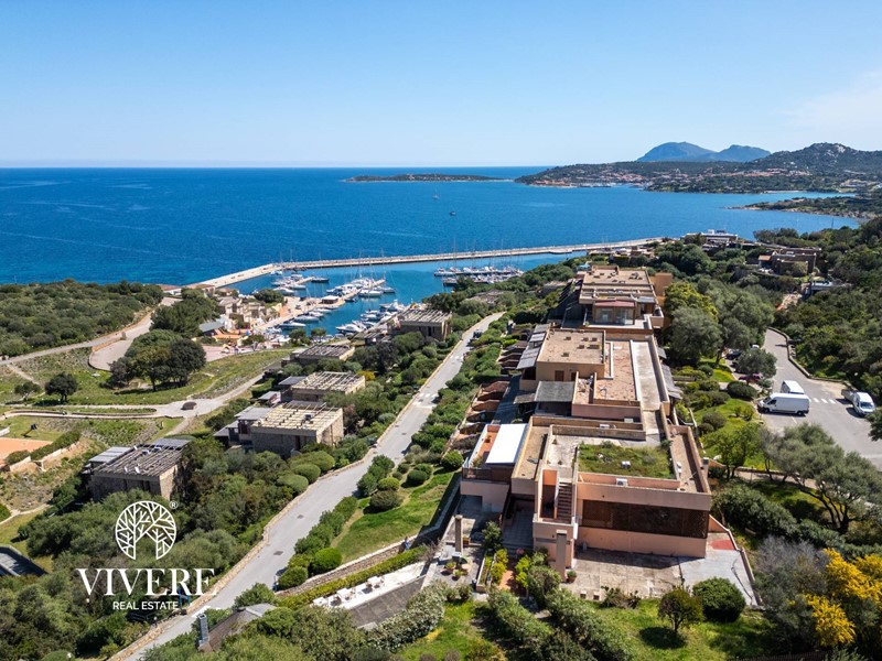 Immobile commerciale in Vendita a Olbia, 490'000€, 370 m²