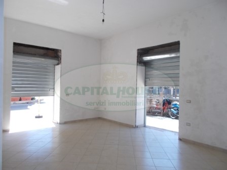 Immobile commerciale in Affitto a San Prisco, 420€, 70 m²