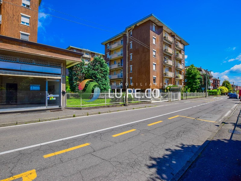 Immobile commerciale in Vendita a Muggiò, 82'000€, 75 m²