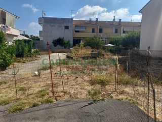 Terreno edificabile in Vendita a Sparanise, 44'000€, 460 m²
