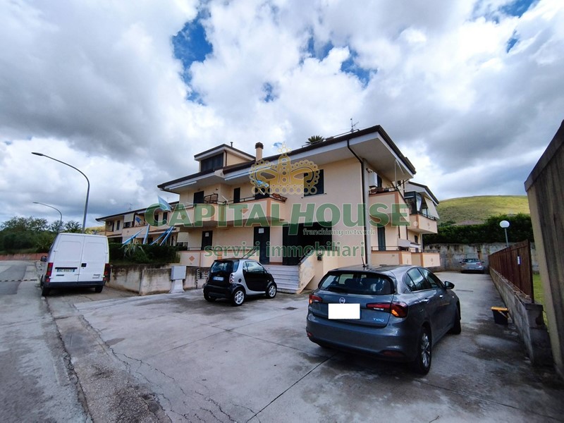 Immobile commerciale in Vendita a Pastorano, 79'000€, 110 m²